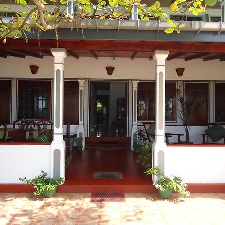 Whitepearl Beach Hikkaduwa Exterior foto