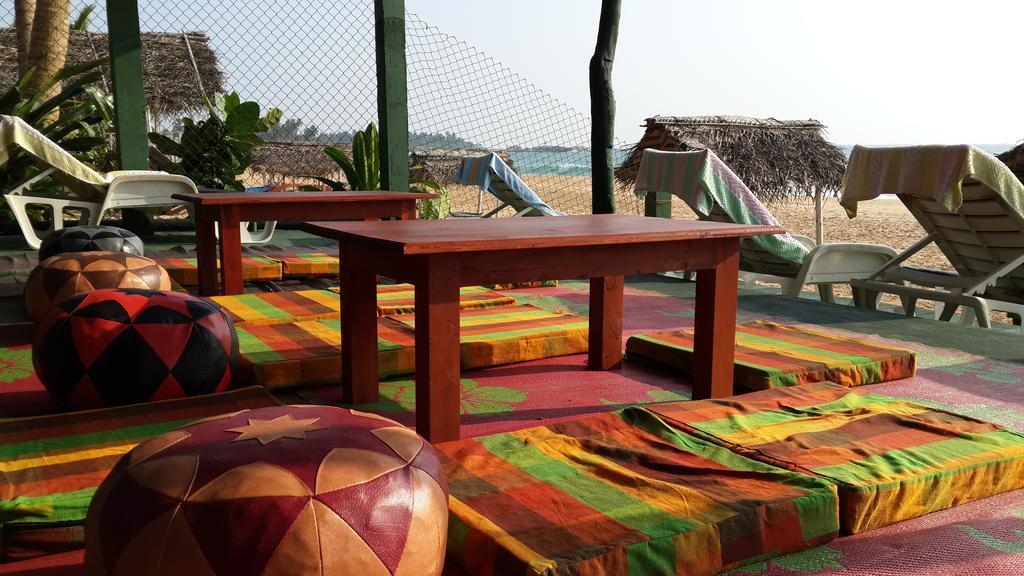 Whitepearl Beach Hikkaduwa Exterior foto