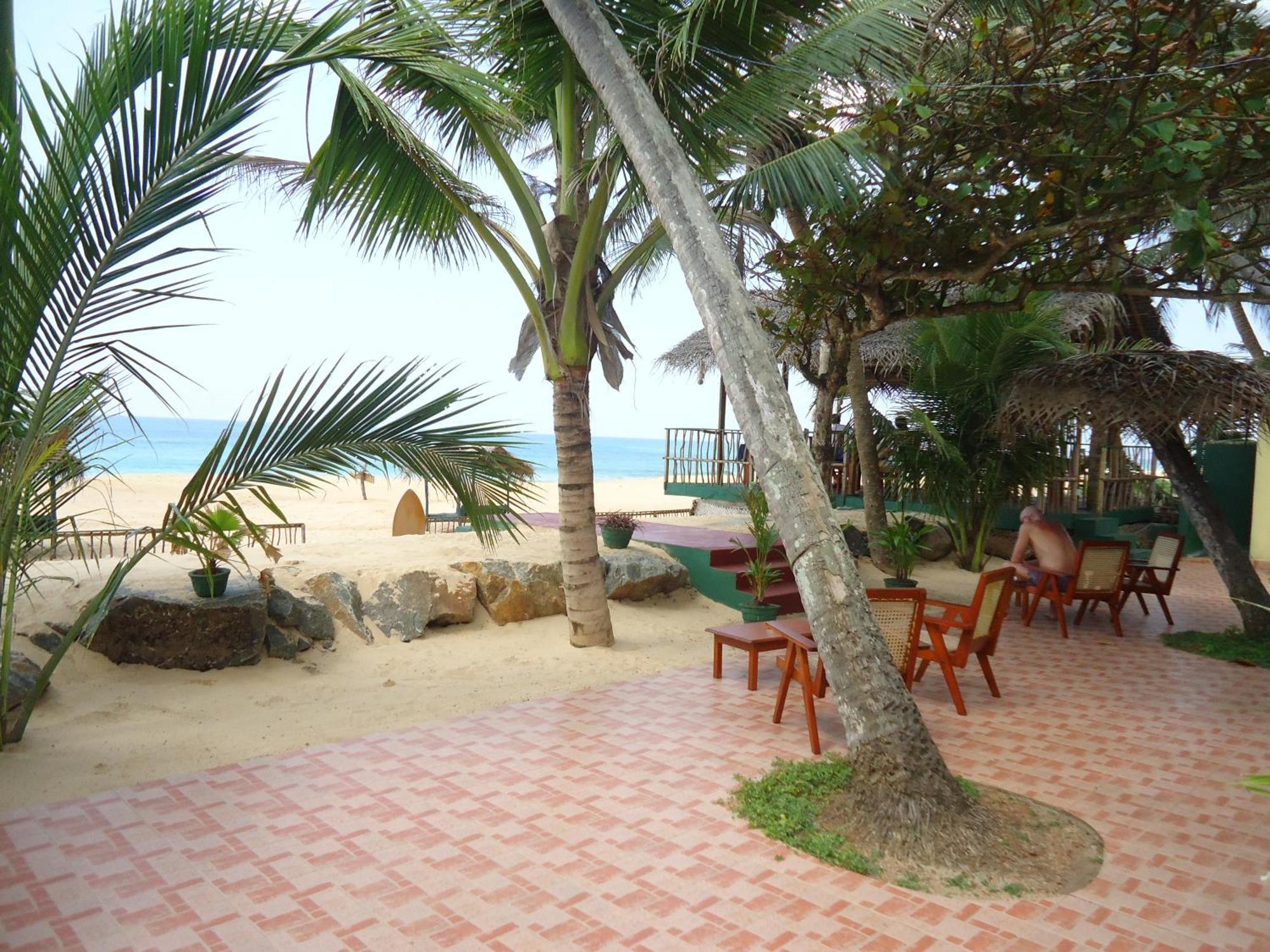 Whitepearl Beach Hikkaduwa Exterior foto