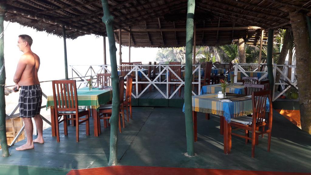 Whitepearl Beach Hikkaduwa Exterior foto
